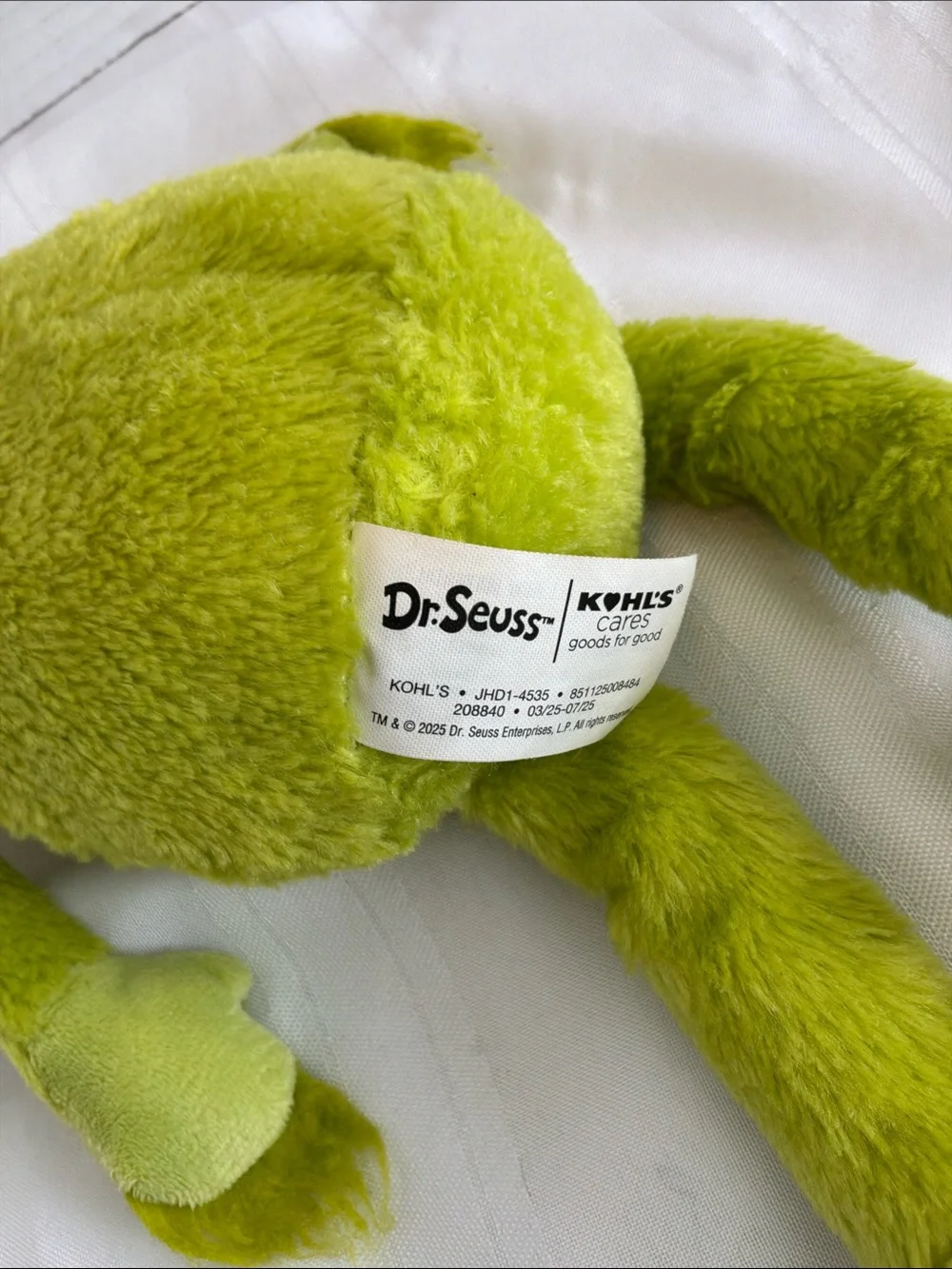 Kohl's Bright Green Plush Character Stuffed Toy Dr. Seuss Mr Grinch